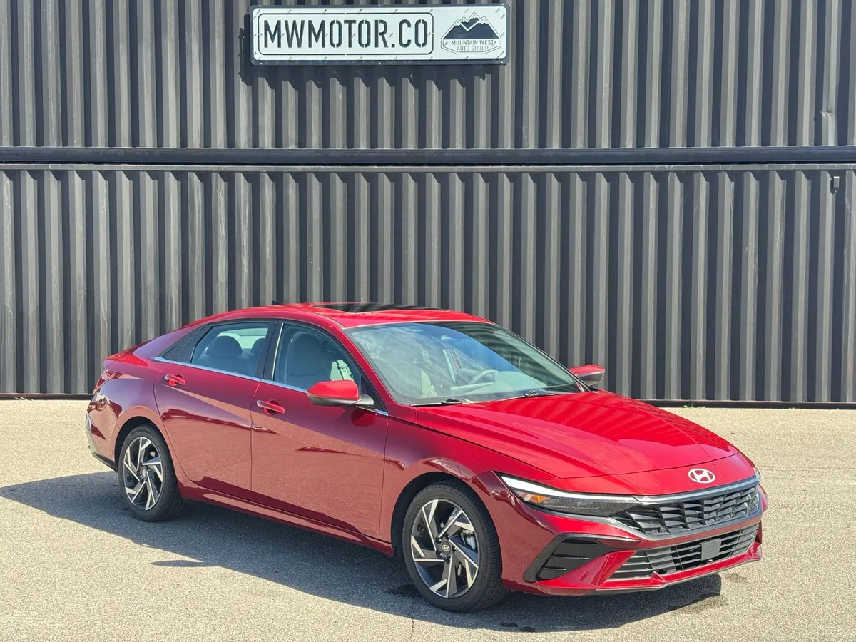2025 Hyundai Elantra SEL Convenience