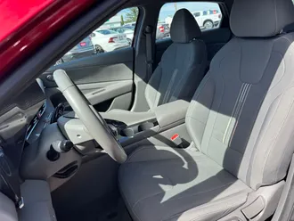 2025 Hyundai Elantra photo 7
