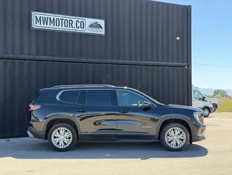 2024 GMC Acadia photo 6