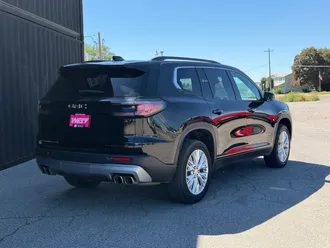 2024 GMC Acadia photo 7