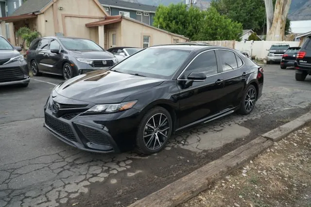 2023 Toyota Camry SE Sedan 4D