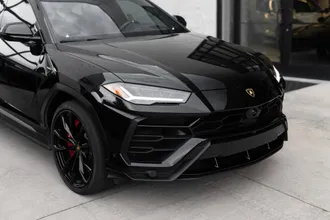 2021 Lamborghini Urus photo 3