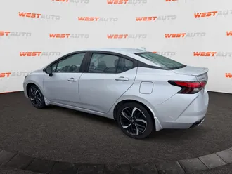 2025 Nissan Versa photo 3