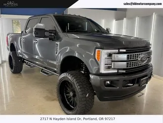 2019 Ford F250 Super Duty Crew Cab photo 3