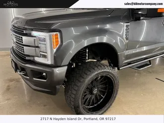2019 Ford F250 Super Duty Crew Cab photo 4