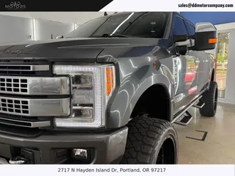 2019 Ford F250 Super Duty Crew Cab photo 6