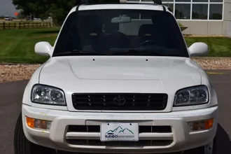 2000 Toyota RAV4 photo 5