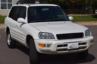 2000 Toyota RAV4 photo 6