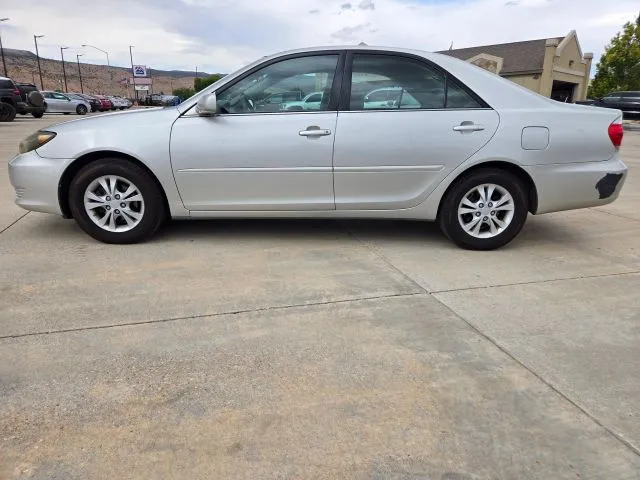 2006 Toyota Camry LE Sedan 4D