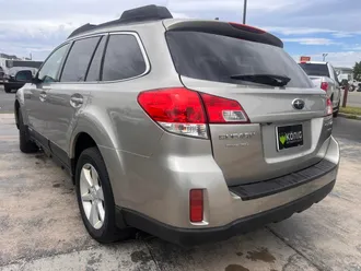2014 Subaru Outback photo 3