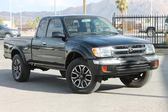 2000 Toyota Tacoma photo 2