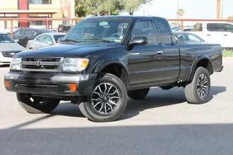 2000 Toyota Tacoma photo 4