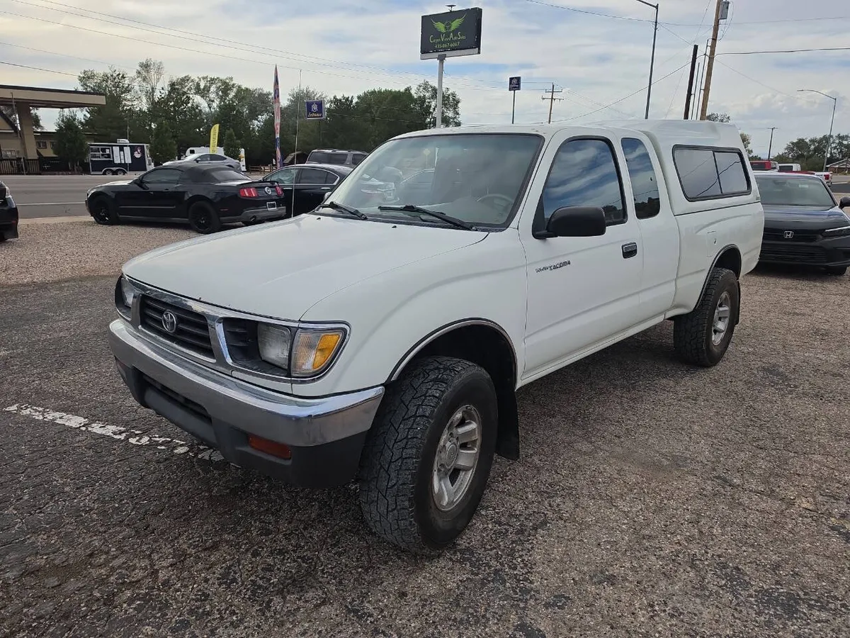 1997 Toyota Tacoma V6 2dr 4WD Extended Cab SB