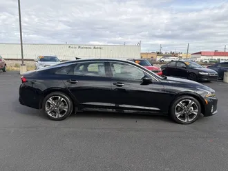 2021 Kia K5 photo 2