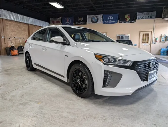 2018 Hyundai IONIQ Plug-in Hybrid Limited