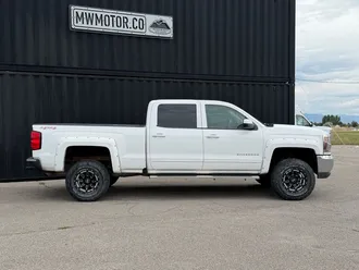 2017 Chevrolet Silverado 1500 photo 3