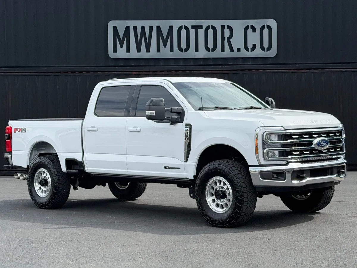 2025 Ford F-350SD Lariat