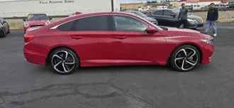 2019 Honda Accord photo 2