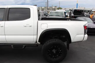 2021 TOYOTA TACOMA photo 6