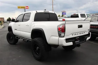 2021 TOYOTA TACOMA photo 7