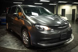 2023 CHRYSLER VOYAGER photo 5