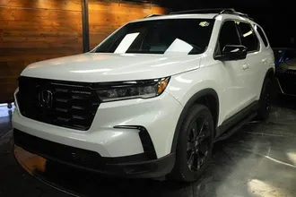 2025 HONDA PILOT photo 2