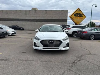 2018 Hyundai Sonata photo 2