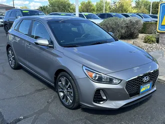 2020 Hyundai Elantra GT photo 2
