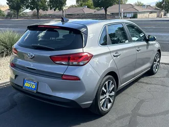 2020 Hyundai Elantra GT photo 4