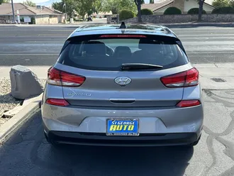 2020 Hyundai Elantra GT photo 5