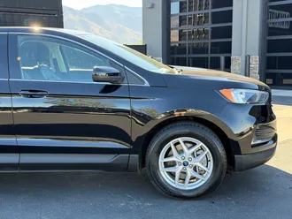 2022 Ford Edge photo 3