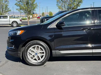 2022 Ford Edge photo 7