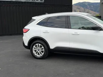 2022 Ford Escape Hybrid photo 4