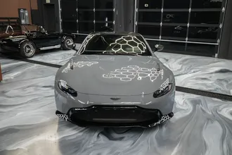 2023 Aston Martin Vantage photo 2