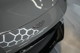 2023 Aston Martin Vantage photo 4