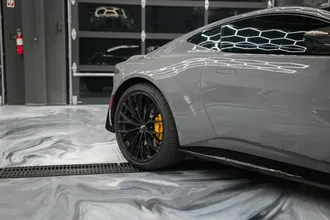 2023 Aston Martin Vantage photo 6