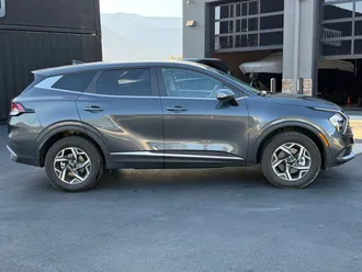 2023 Kia Sportage photo 3