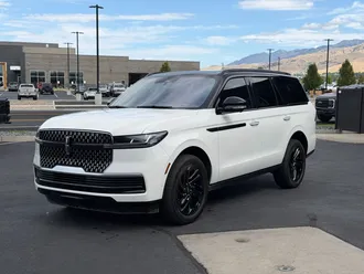 2025 Lincoln Navigator photo 6