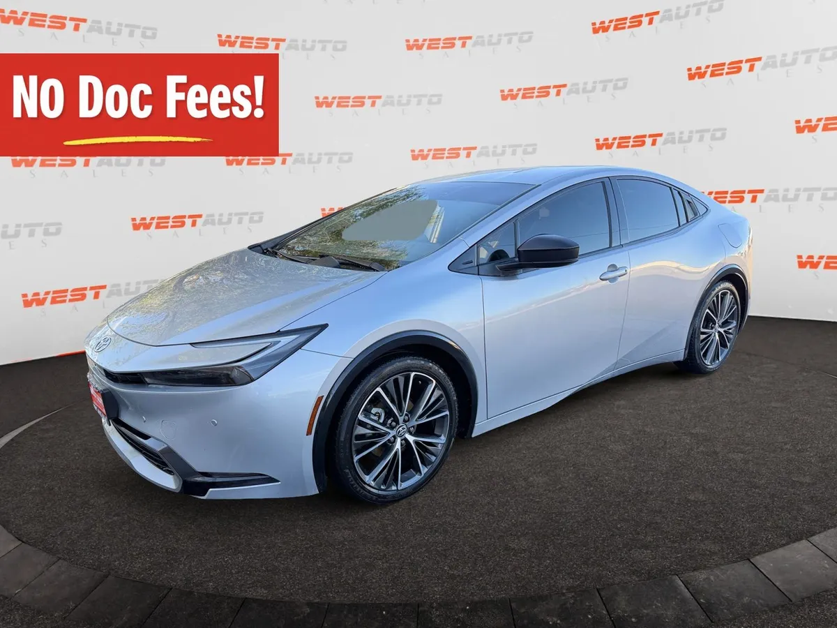 2023 Toyota Prius XLE
