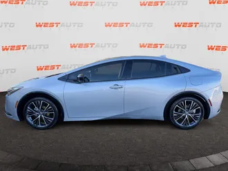2023 Toyota Prius photo 2