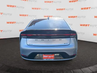 2023 Toyota Prius photo 4