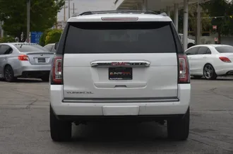 2017 GMC Yukon XL photo 5