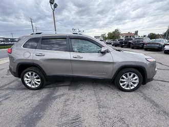 2016 Jeep Cherokee photo 6