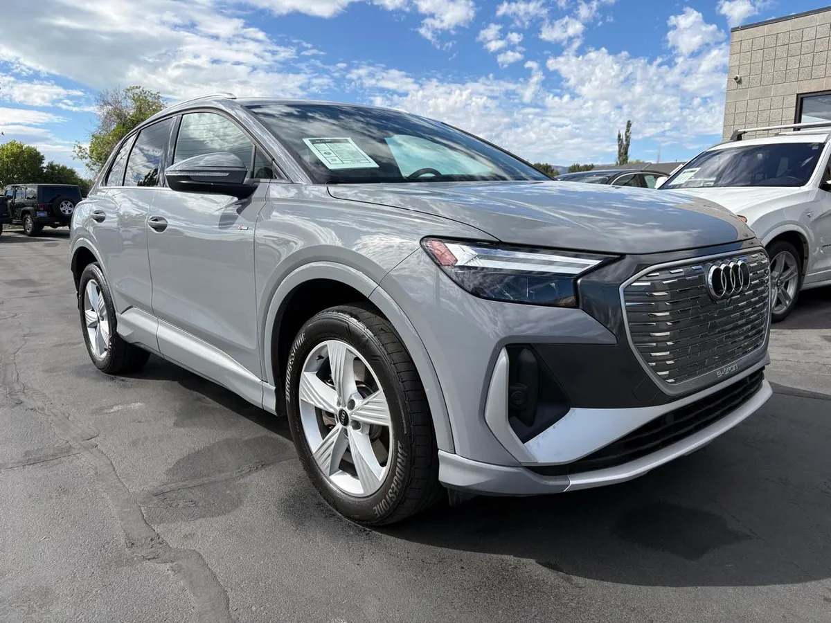 2024 Audi Q4 e-tron Premium 50 quattro