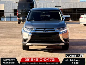 2017 Mitsubishi Outlander ES photo 2