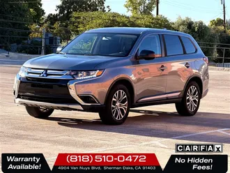 2017 Mitsubishi Outlander ES photo 3
