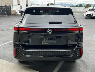 2025 Volkswagen Tiguan SE R-Line Black 4Motion photo 6