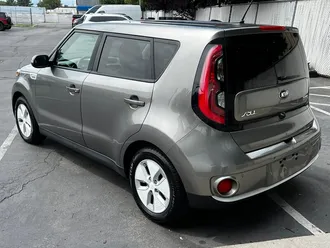 2016 Kia Soul EV + photo 5