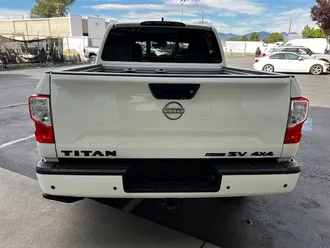 2023 Nissan Titan SV photo 6
