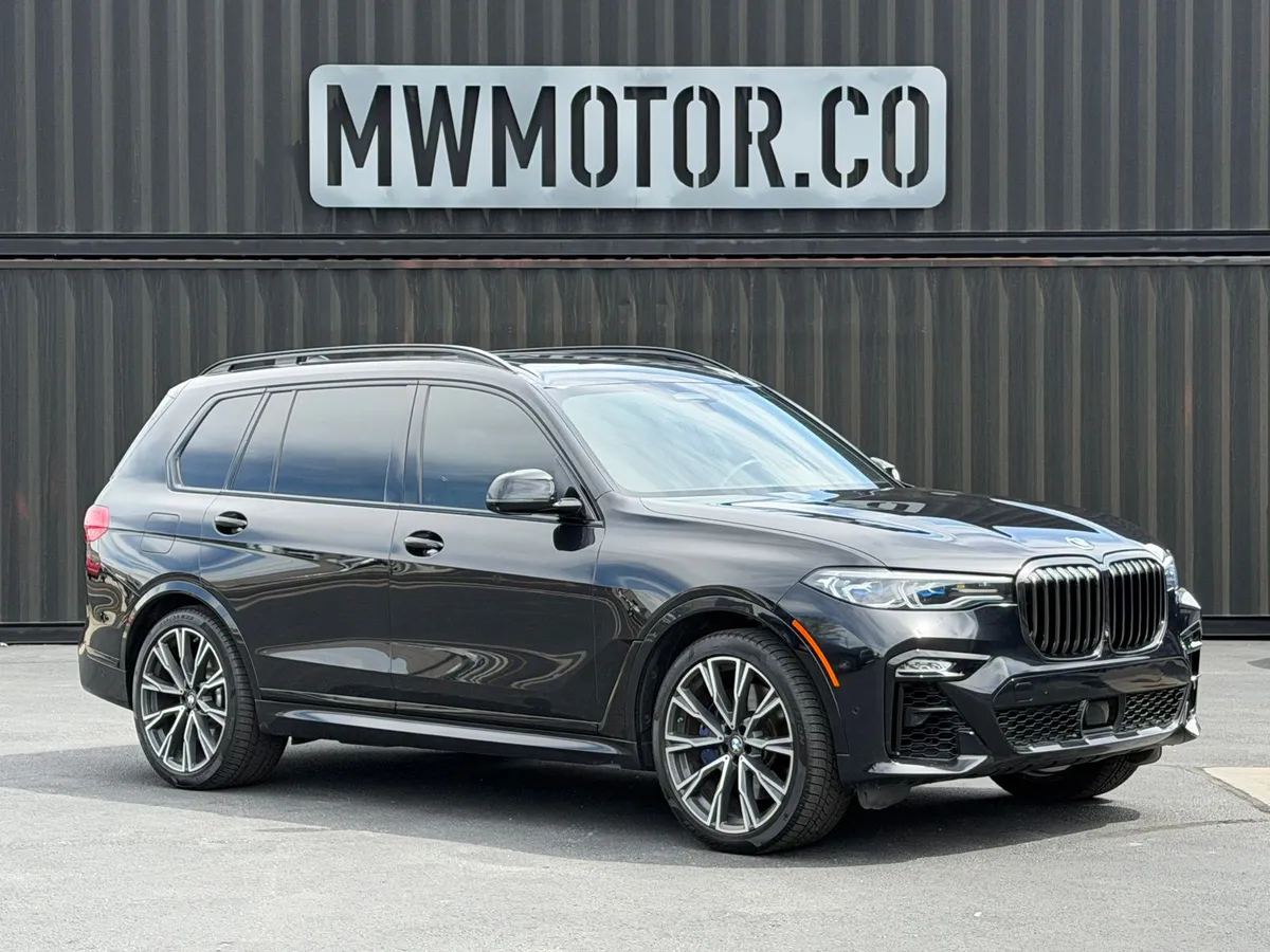 2022 BMW X7 M50i